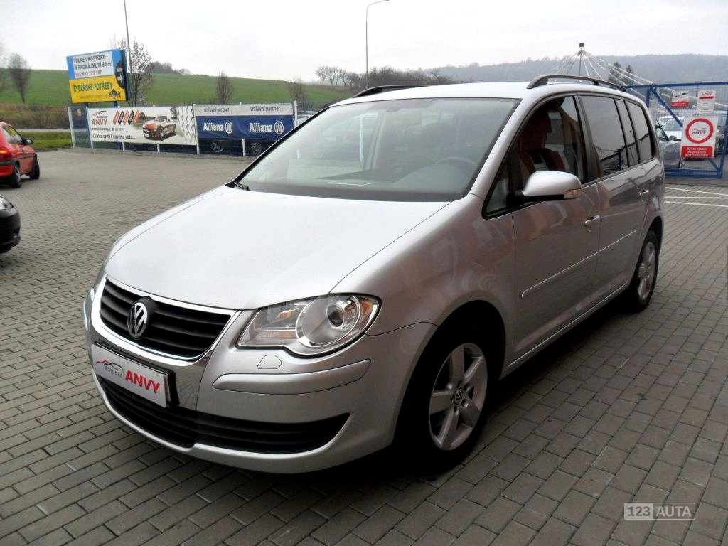 Volkswagen Touran, 2008 - pohled č. 3