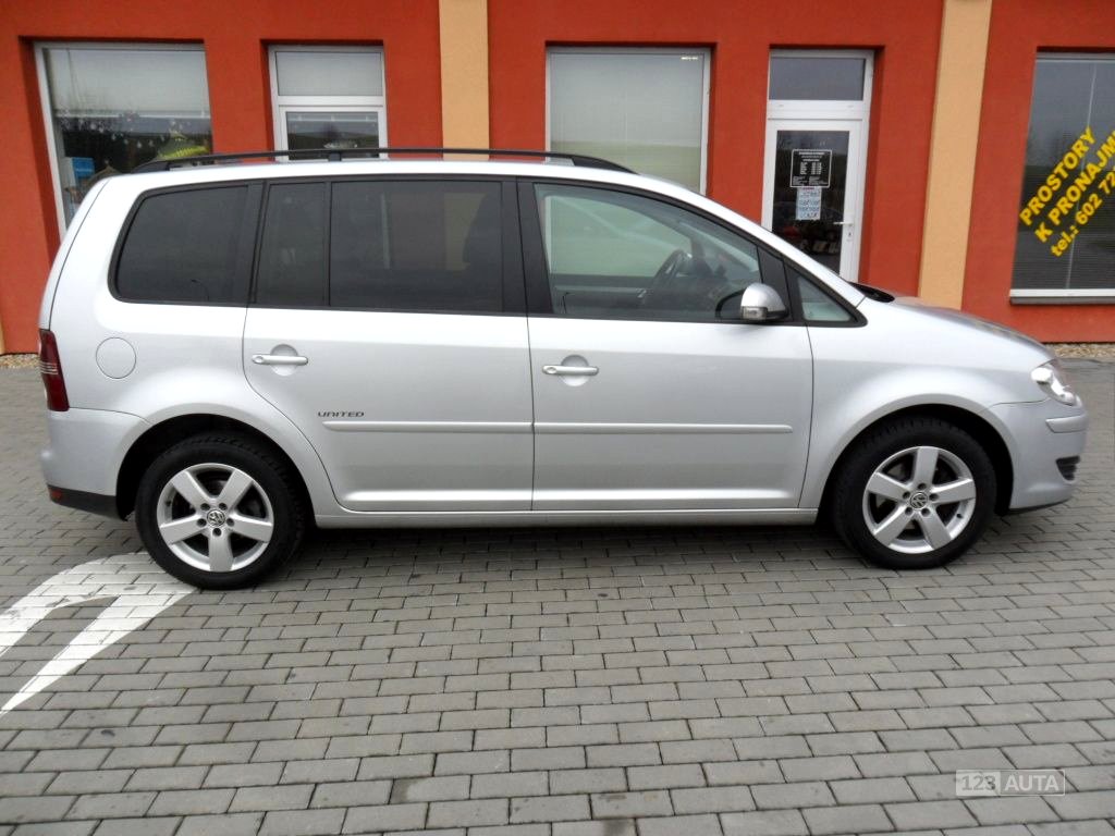 Volkswagen Touran, 2008 - pohled č. 8