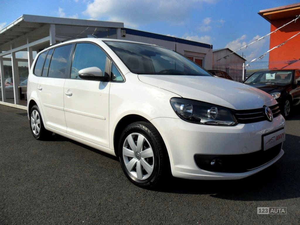 Volkswagen Touran, 2012 - celkový pohled