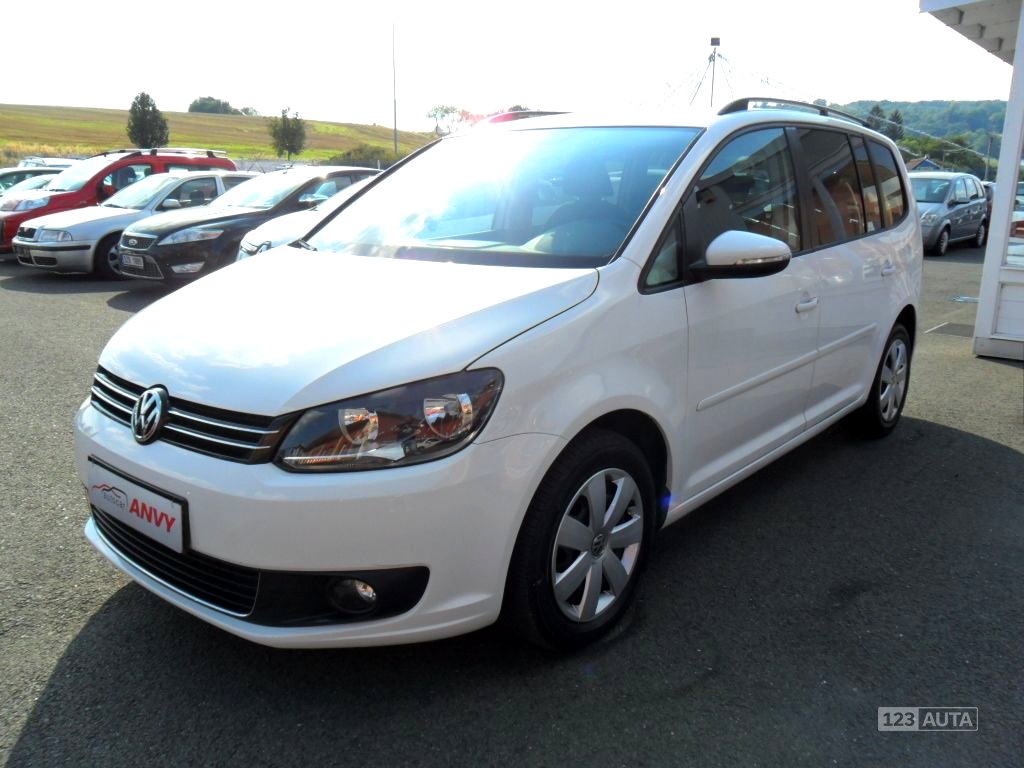 Volkswagen Touran, 2012 - pohled č. 3