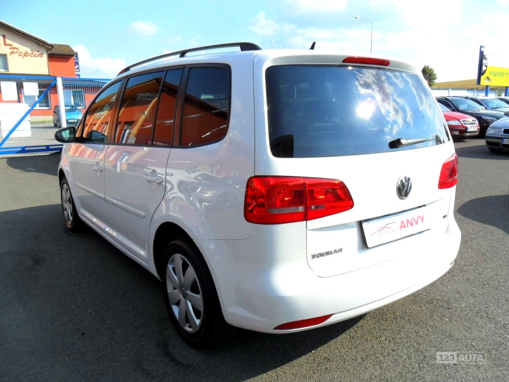 Volkswagen Touran, 2012 - pohled č. 5