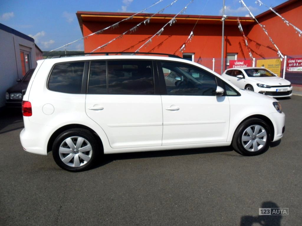 Volkswagen Touran, 2012 - pohled č. 8