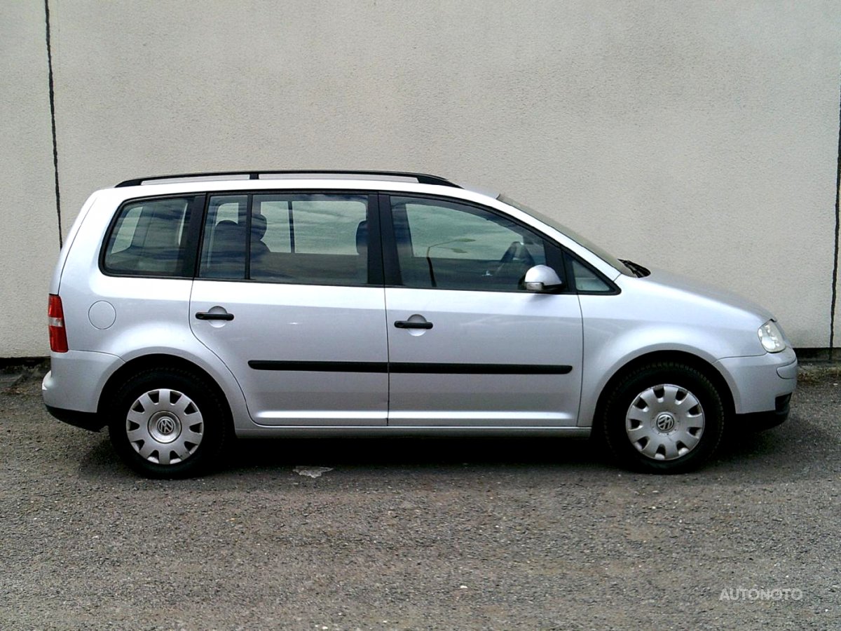 Volkswagen Touran, 2004 - pohled č. 4