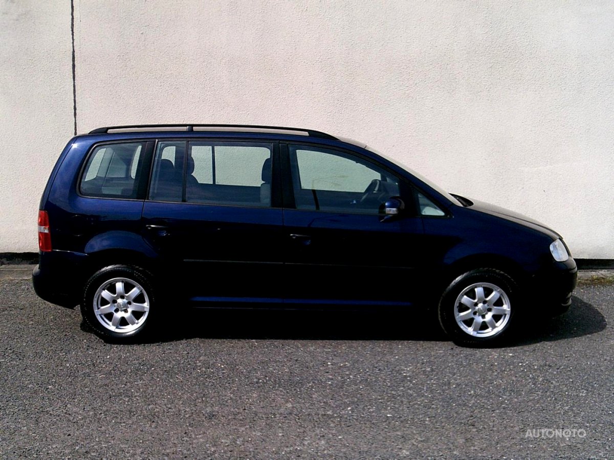 Volkswagen Touran, 2004 - pohled č. 4