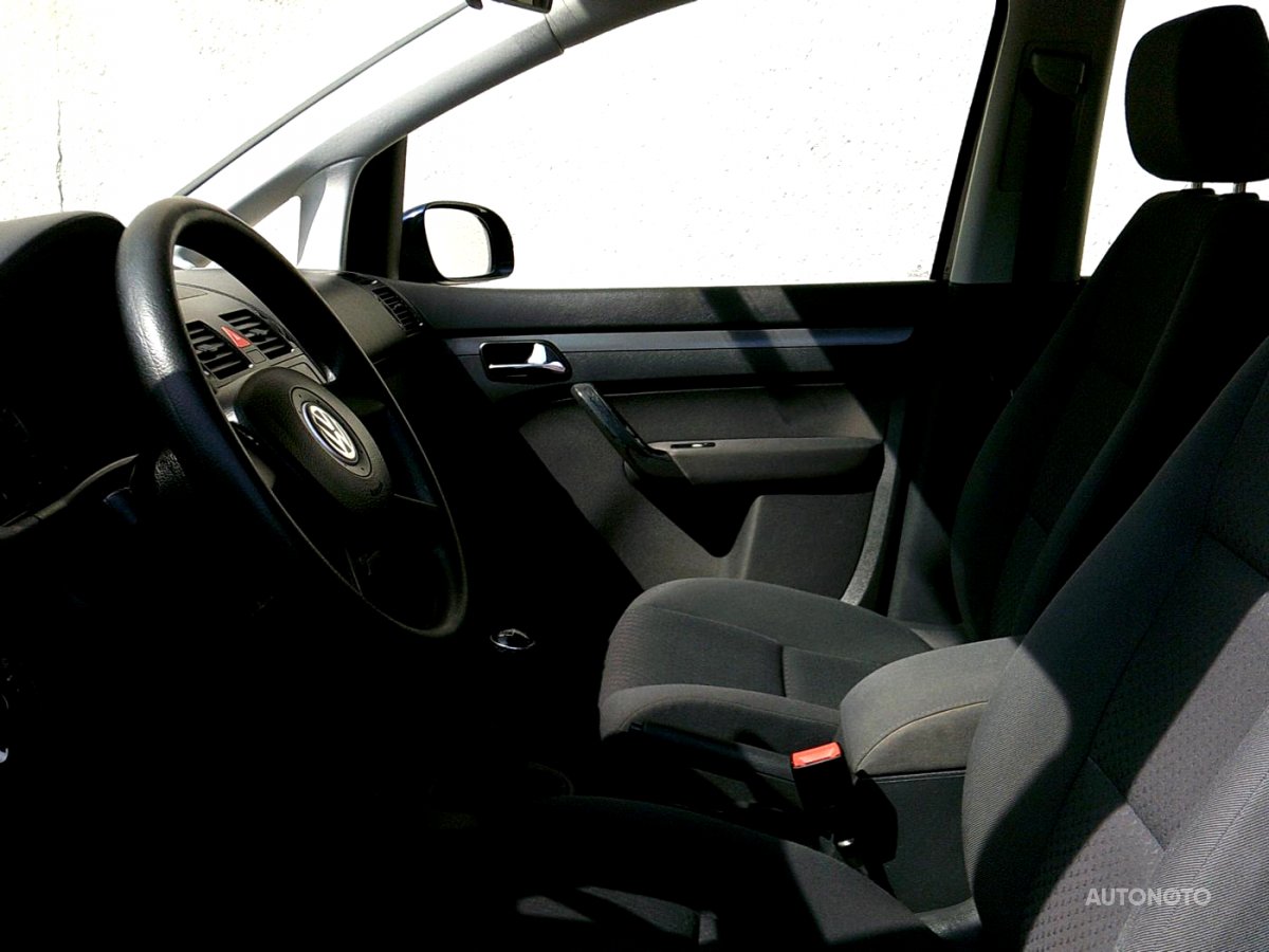 Volkswagen Touran, 2004 - pohled č. 6