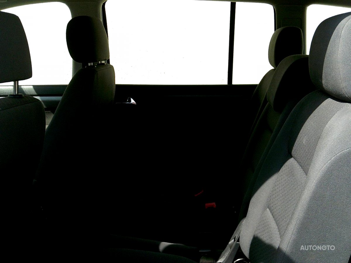 Volkswagen Touran, 2004 - pohled č. 7