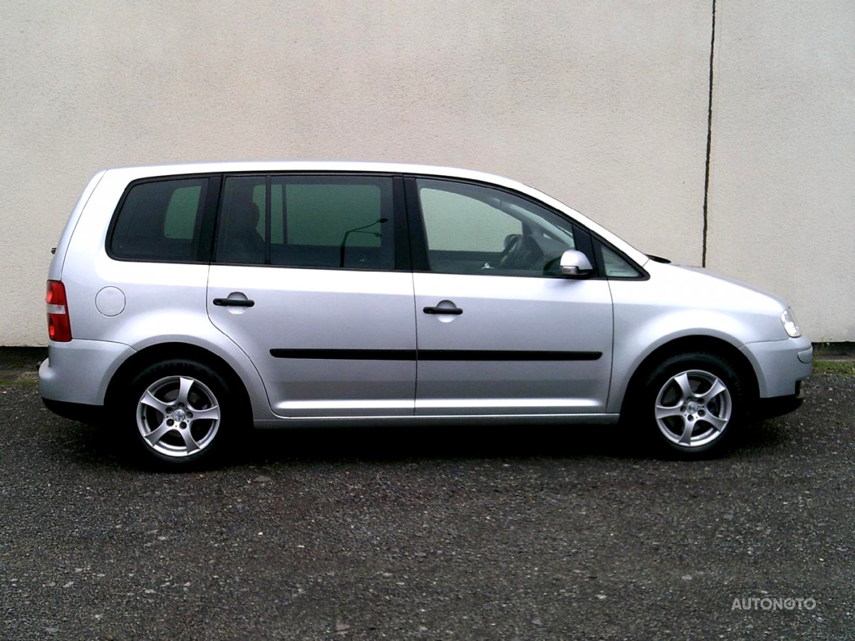 Volkswagen Touran, 2004 - pohled č. 4