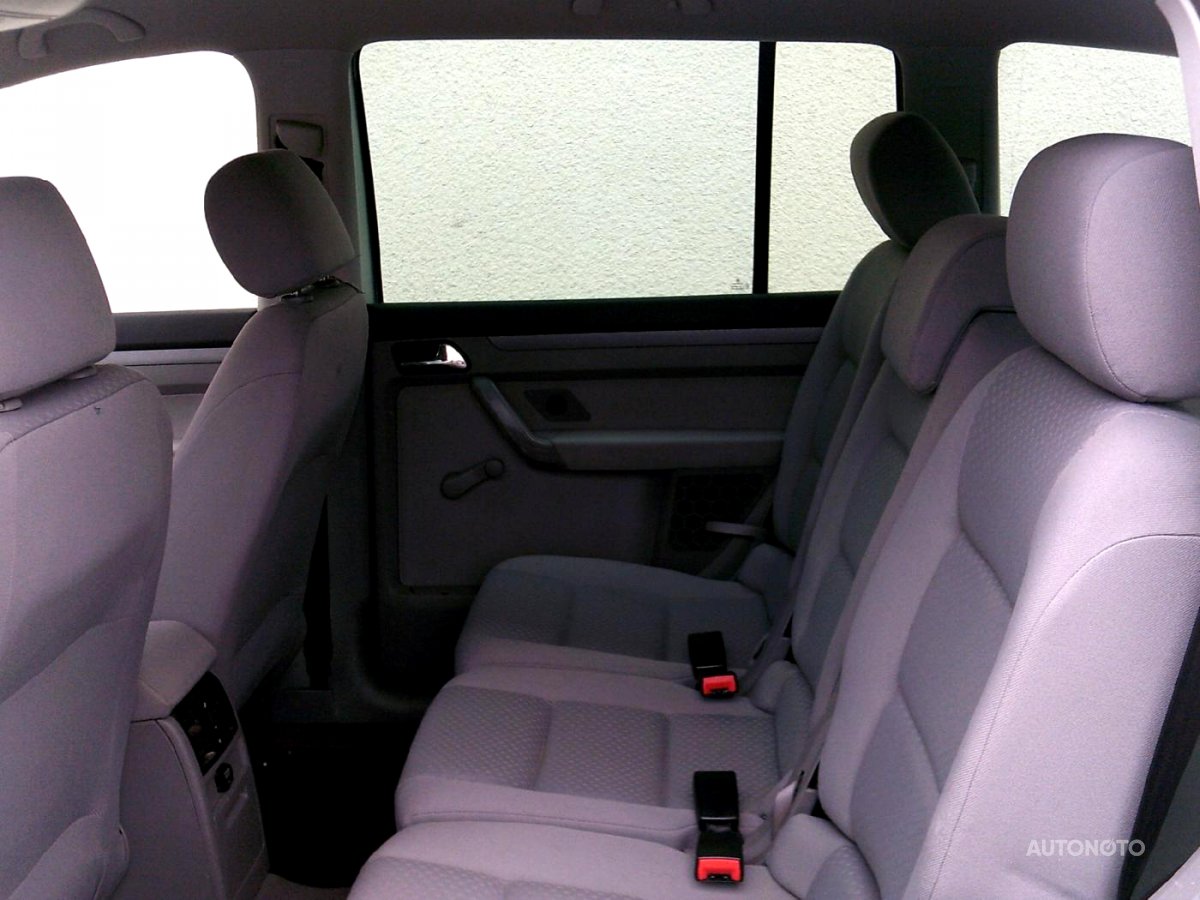 Volkswagen Touran, 2004 - pohled č. 7