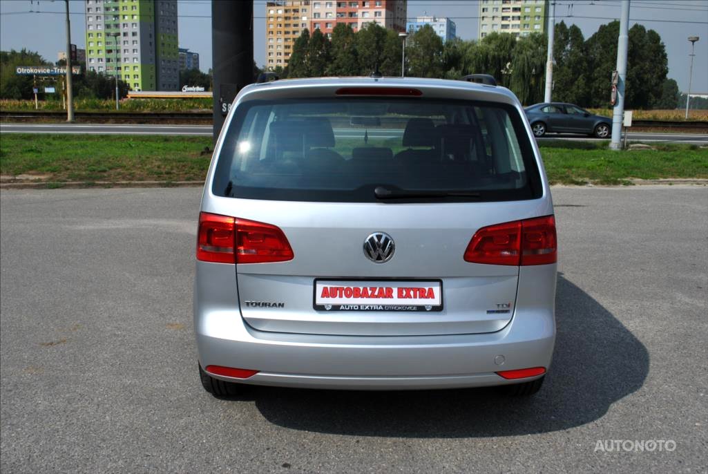 Volkswagen Touran, 2014 - pohled č. 6