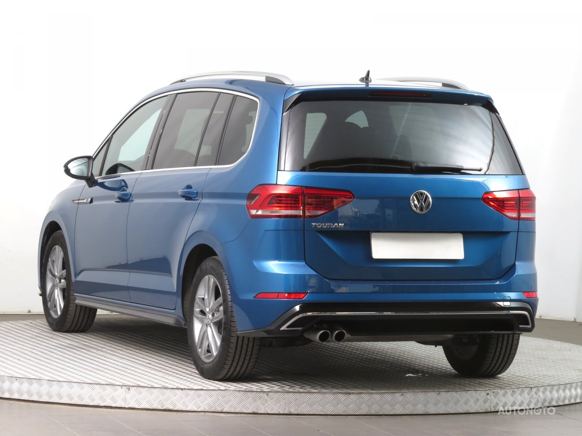 Volkswagen Touran, 2018 - pohled č. 5