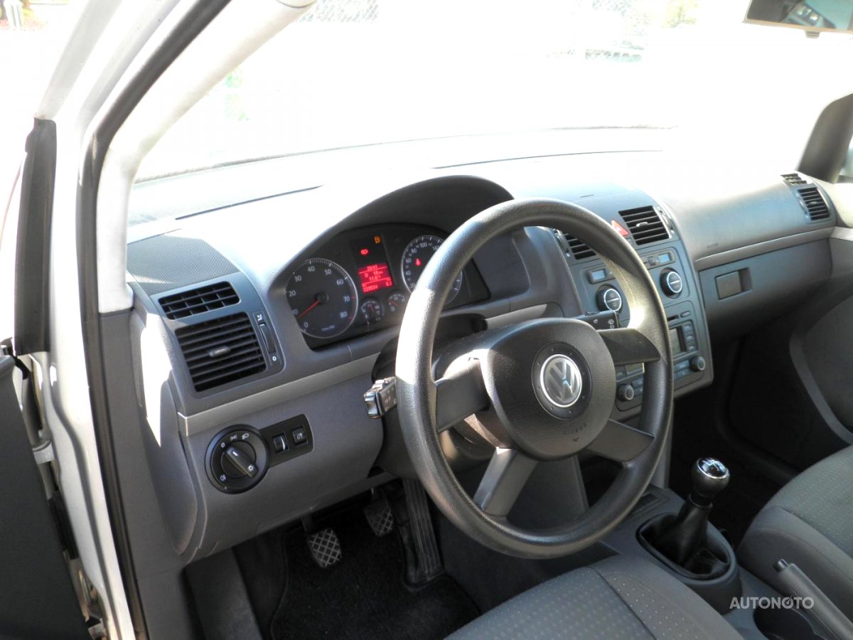 Volkswagen Touran, 2004 - pohled č. 10