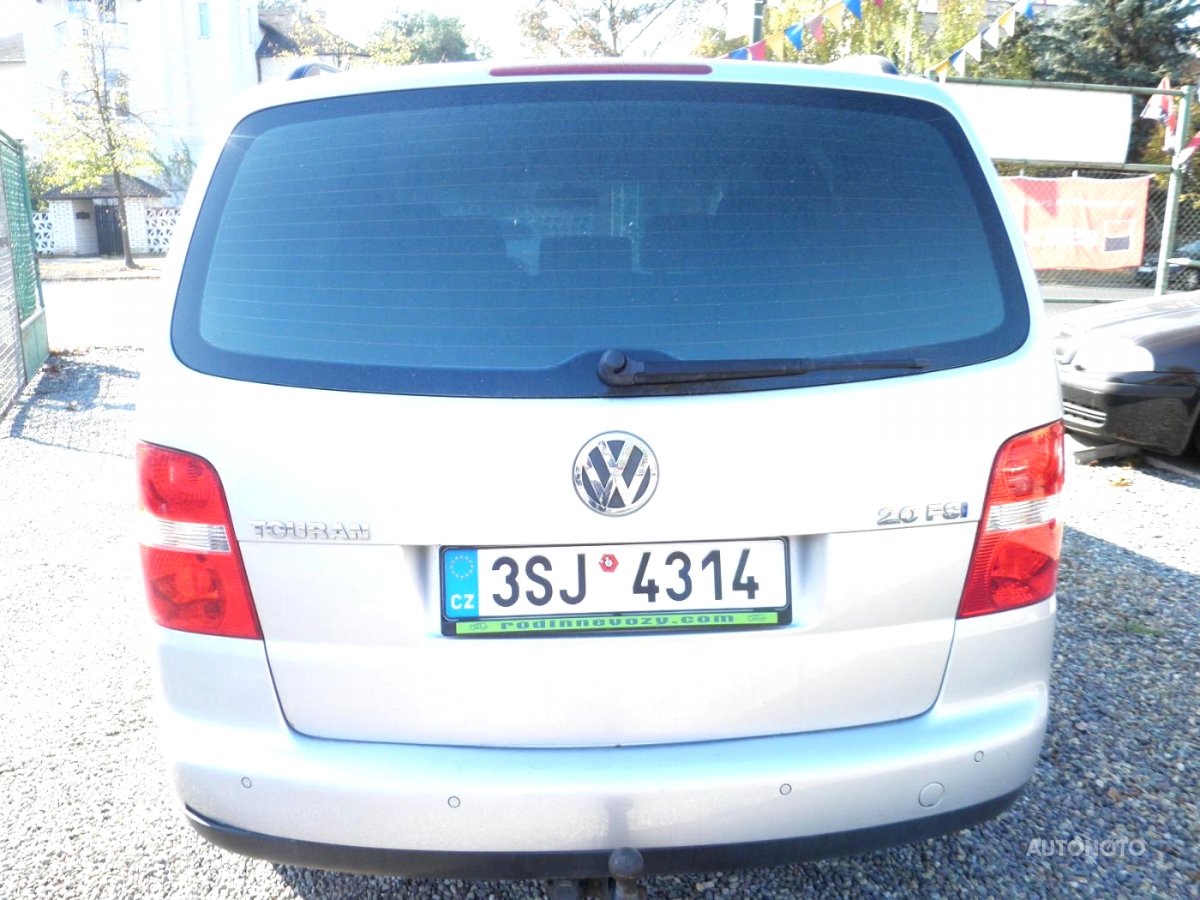 Volkswagen Touran, 2004 - pohled č. 9