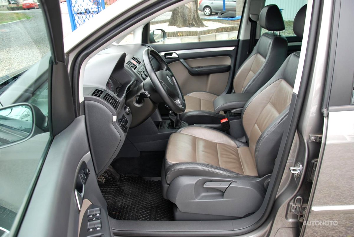 Volkswagen Touran, 2007 - pohled č. 6