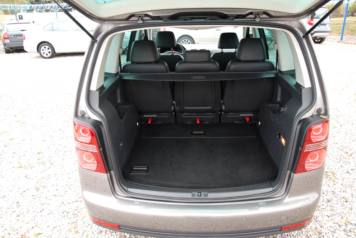 Volkswagen Touran, 2007 - pohled č. 8