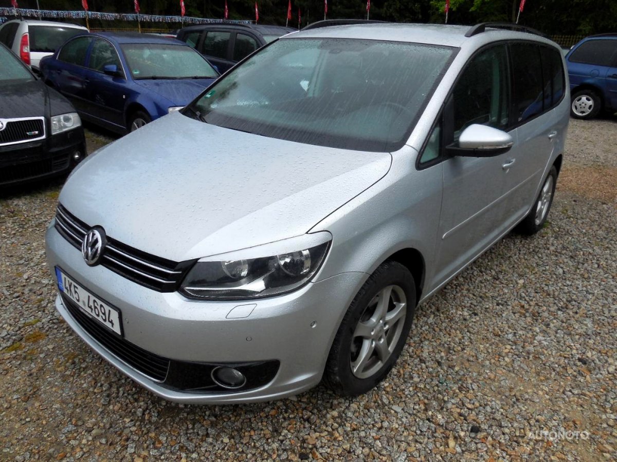 Volkswagen Touran, 2013 - celkový pohled