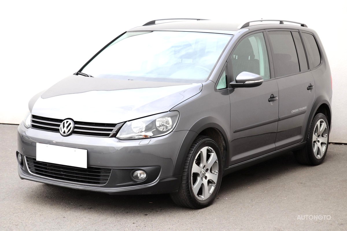 Volkswagen Touran, 2010 - pohled č. 3