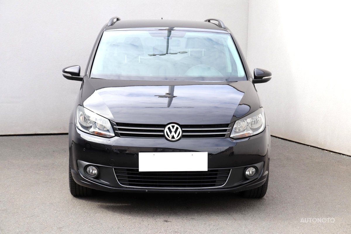 Volkswagen Touran, 2012 - pohled č. 2