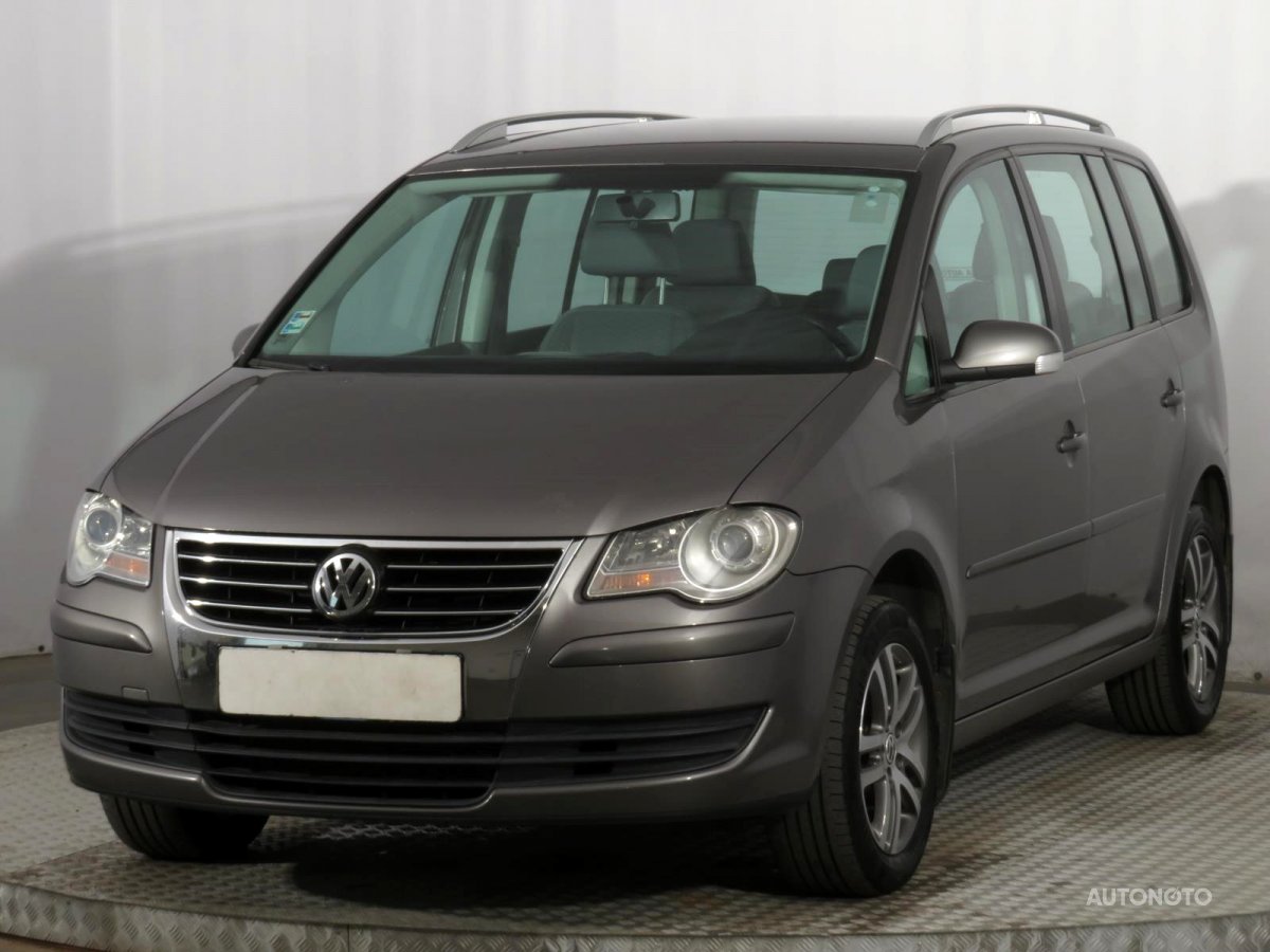 Volkswagen Touran, 2008 - pohled č. 3