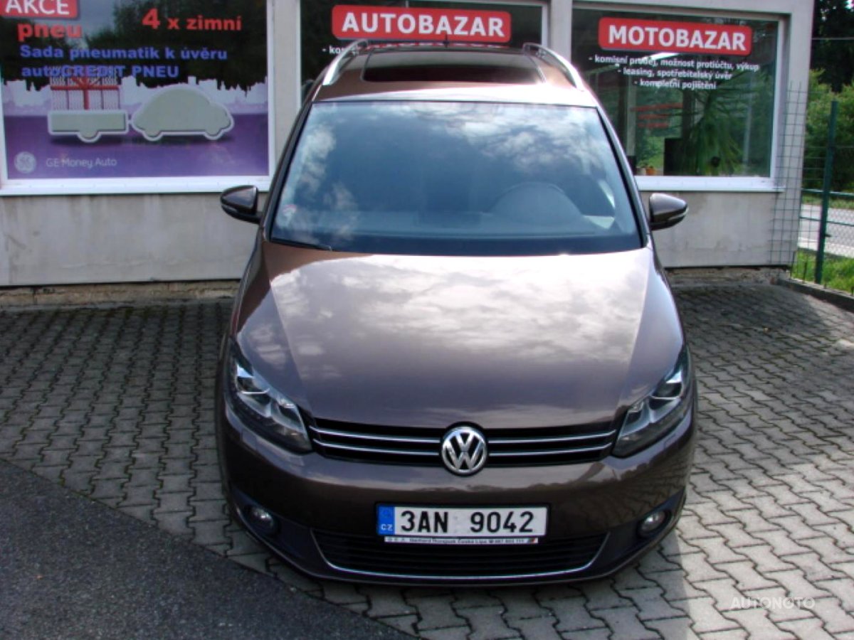 Volkswagen Touran, 2013 - celkový pohled