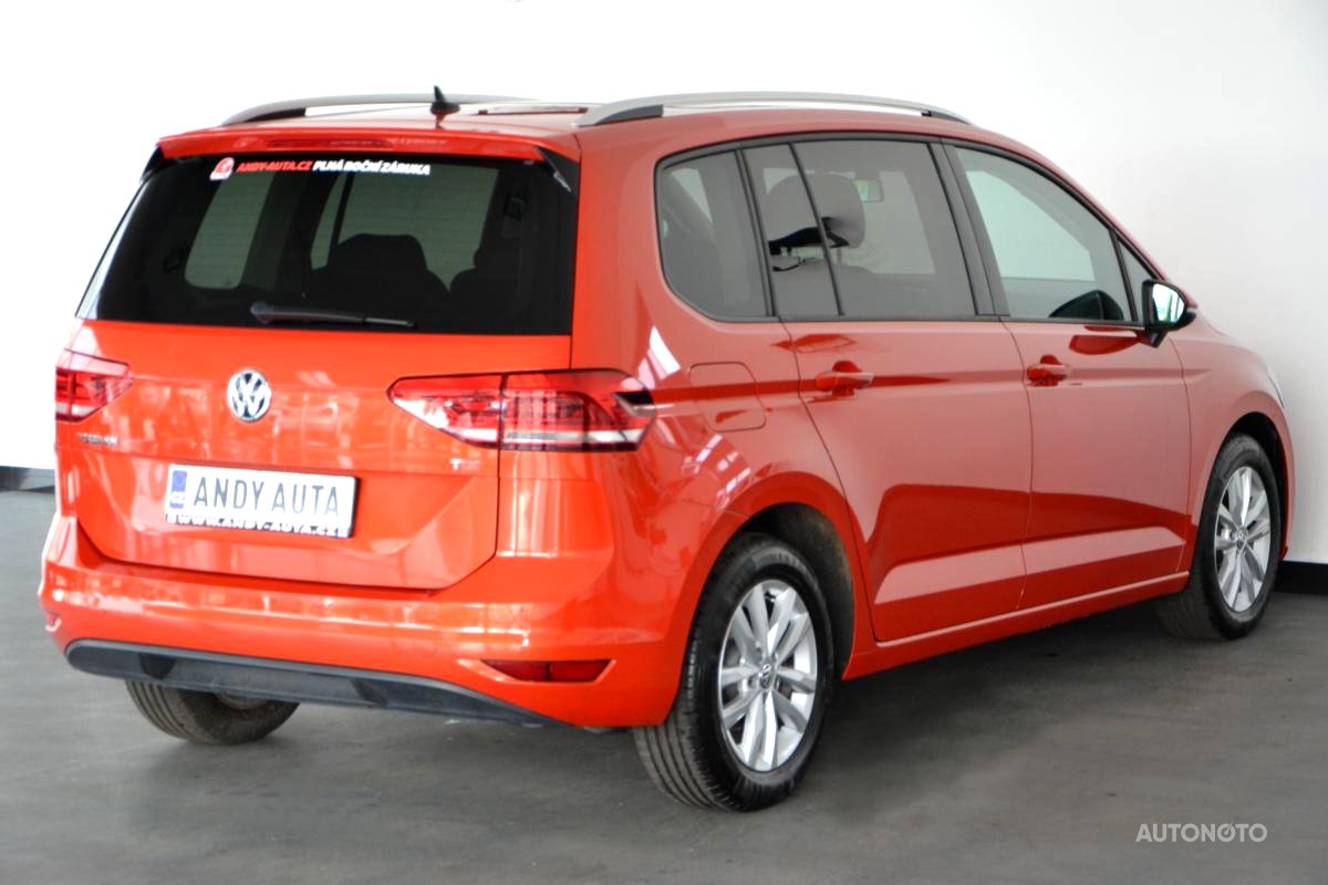 Volkswagen Touran, 2016 - pohled č. 3