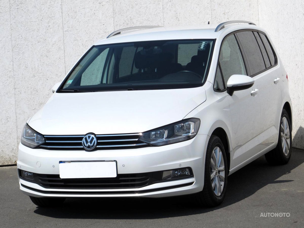 Volkswagen Touran, 2016 - pohled č. 3