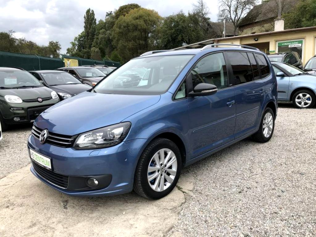 Volkswagen Touran, 2012 - pohled č. 2