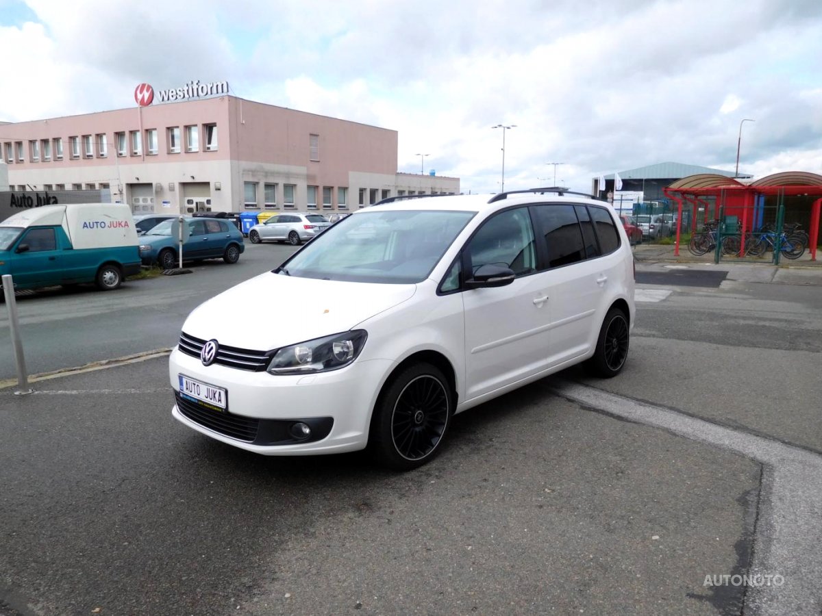 Volkswagen Touran, 2013 - celkový pohled
