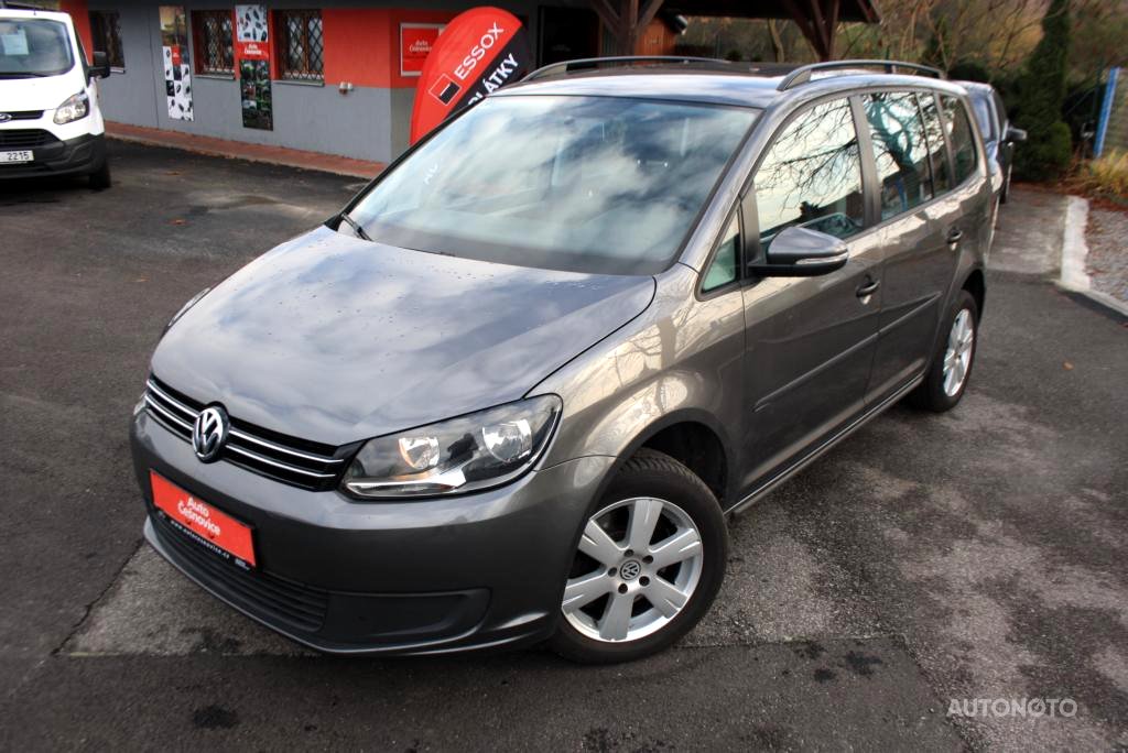 Volkswagen Touran, 2011 - pohled č. 2