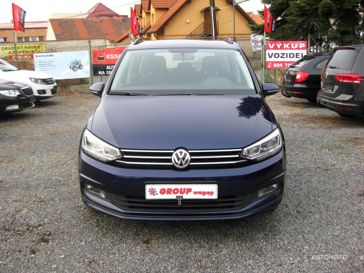 Volkswagen Touran, 2015 - celkový pohled