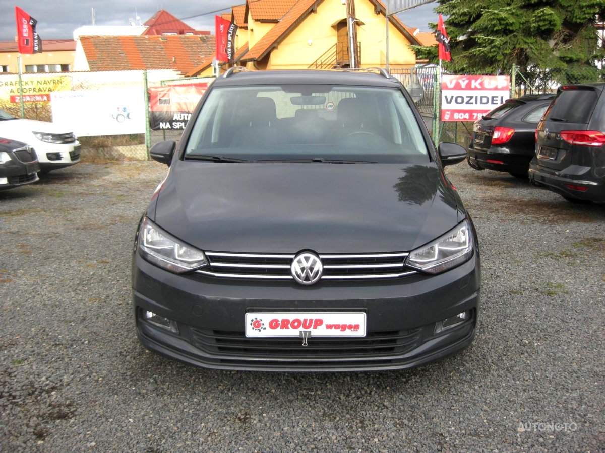 Volkswagen Touran, 2016 - celkový pohled