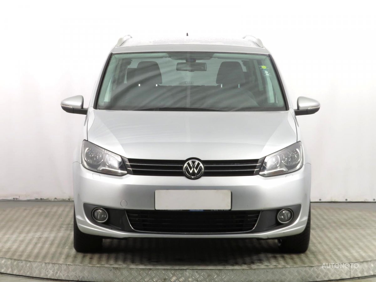 Volkswagen Touran, 2011 - pohled č. 2
