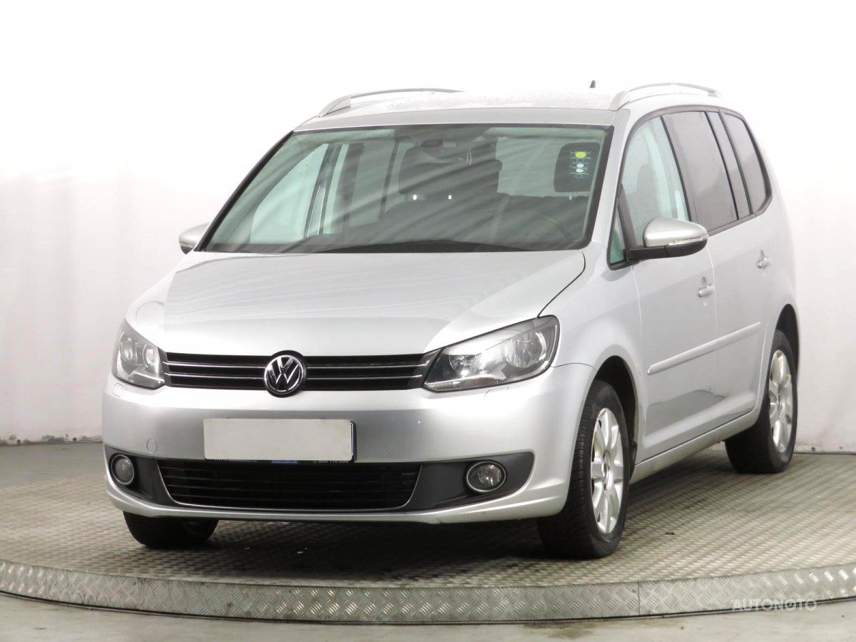 Volkswagen Touran, 2011 - pohled č. 3