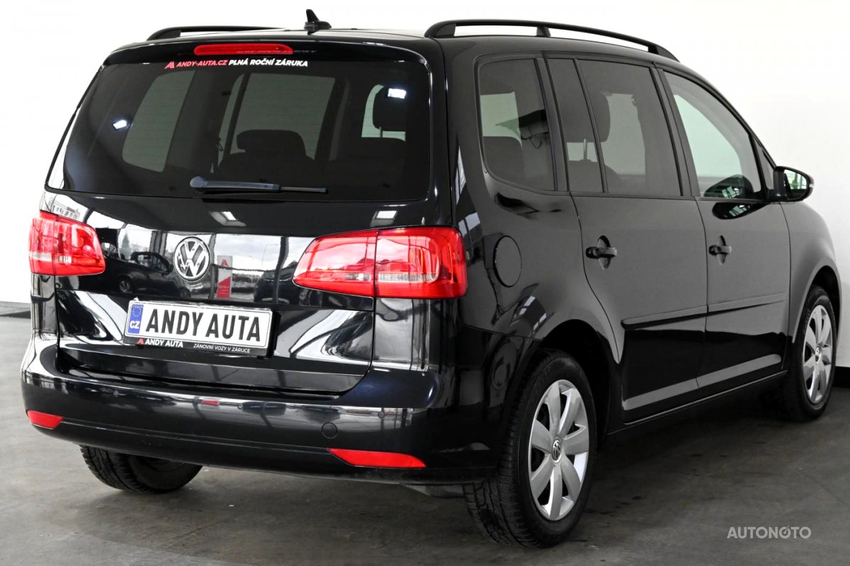 Volkswagen Touran, 2012 - pohled č. 3