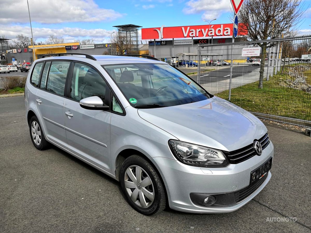 Volkswagen Touran, 2011 - pohled č. 3