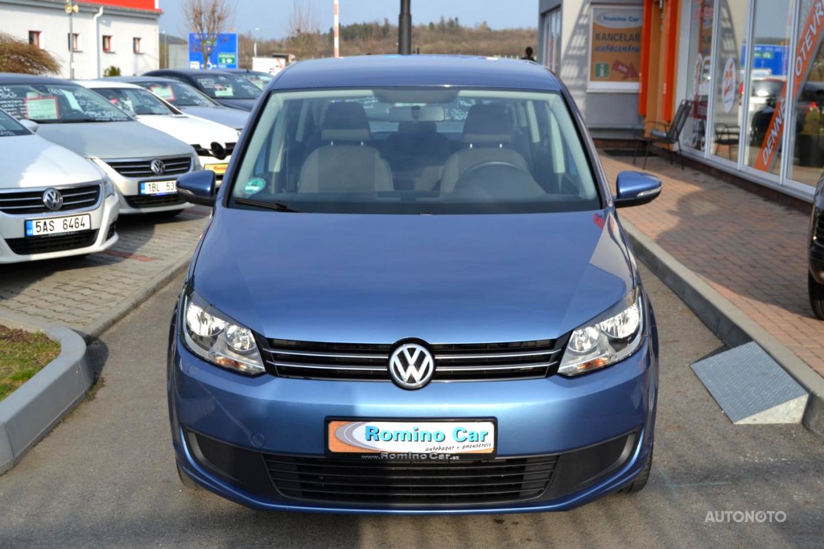 Volkswagen Touran, 2011 - pohled č. 2