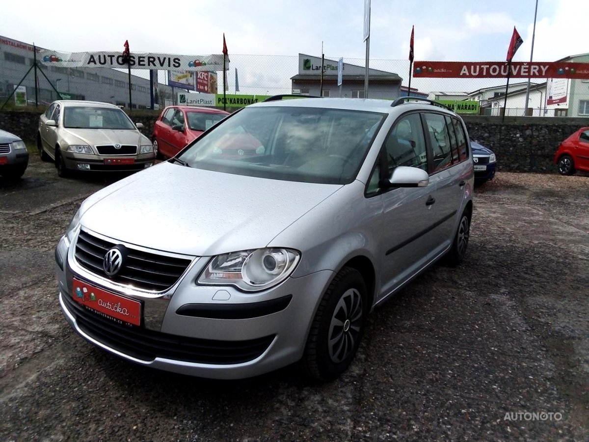 Volkswagen Touran, 2008 - celkový pohled