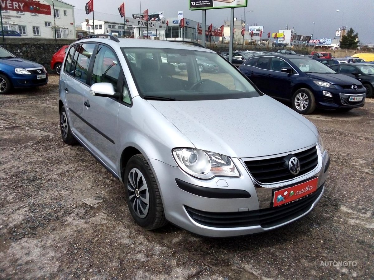 Volkswagen Touran, 2008 - pohled č. 3
