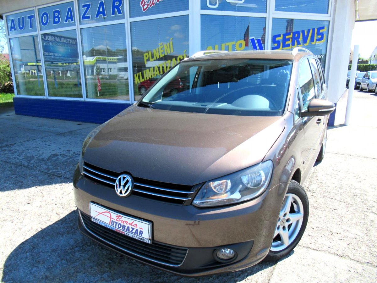 Volkswagen Touran, 2011 - celkový pohled