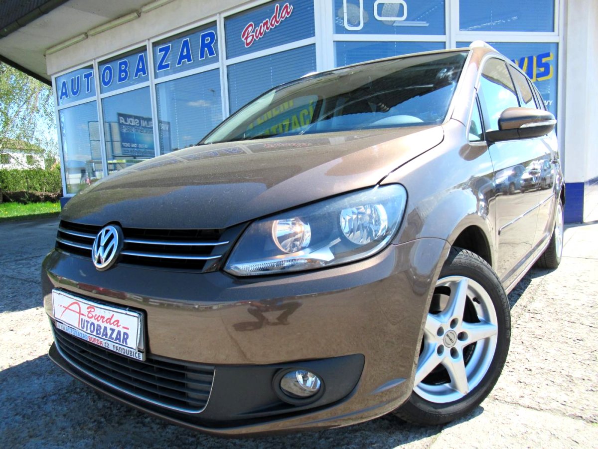 Volkswagen Touran, 2011 - pohled č. 2