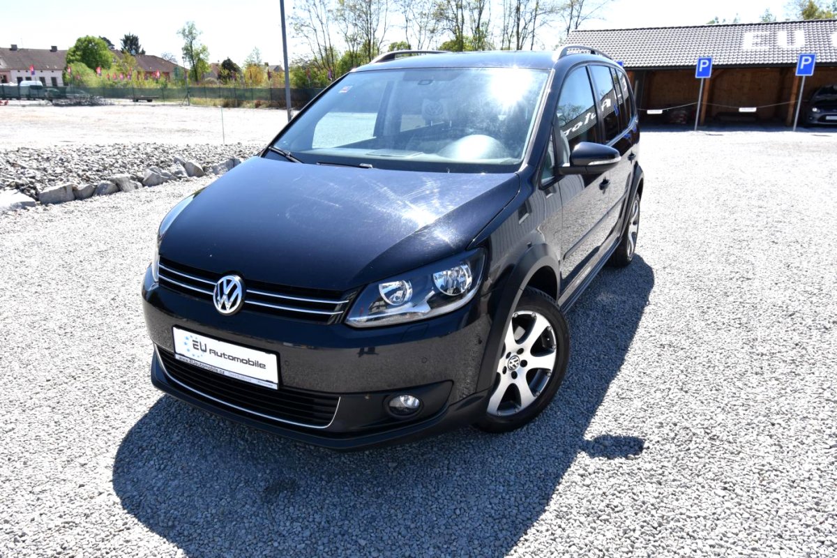 Volkswagen Touran, 2011 - celkový pohled