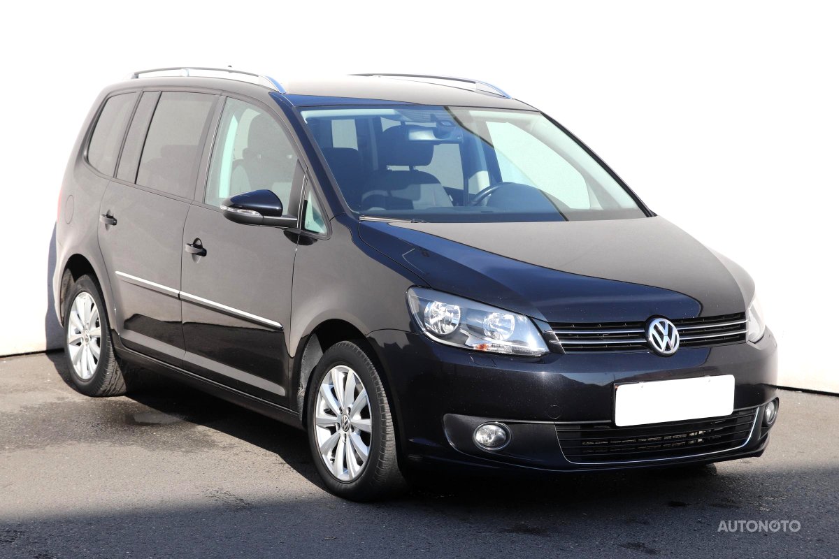 Volkswagen Touran, 2012 - celkový pohled