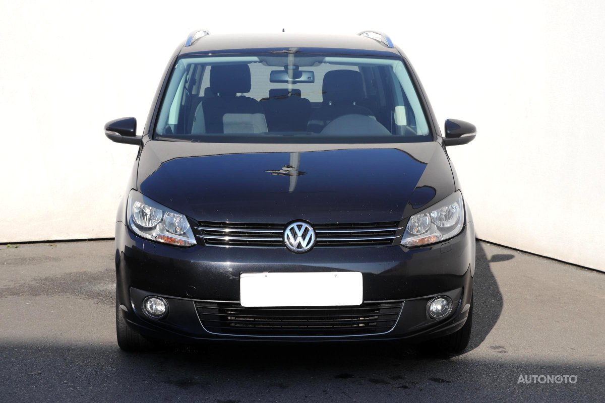 Volkswagen Touran, 2012 - pohled č. 2
