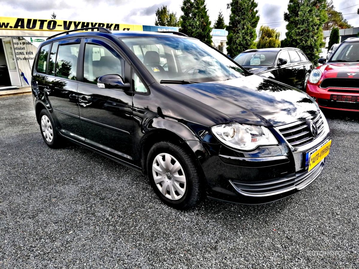Volkswagen Touran, 2008 - pohled č. 3