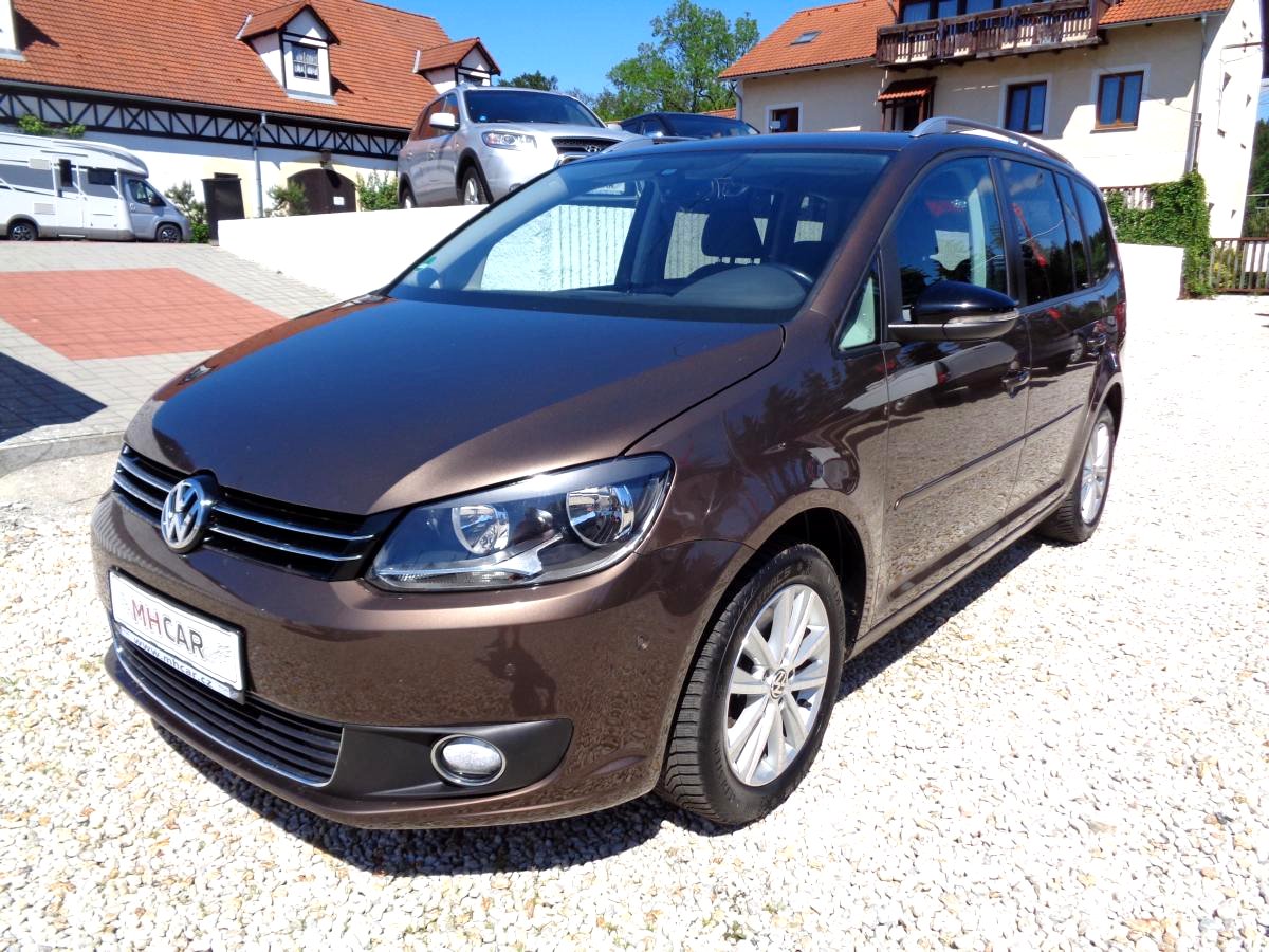 Volkswagen Touran, 2012 - pohled č. 3