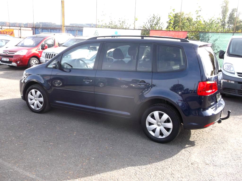 Volkswagen Touran, 2011 - pohled č. 2