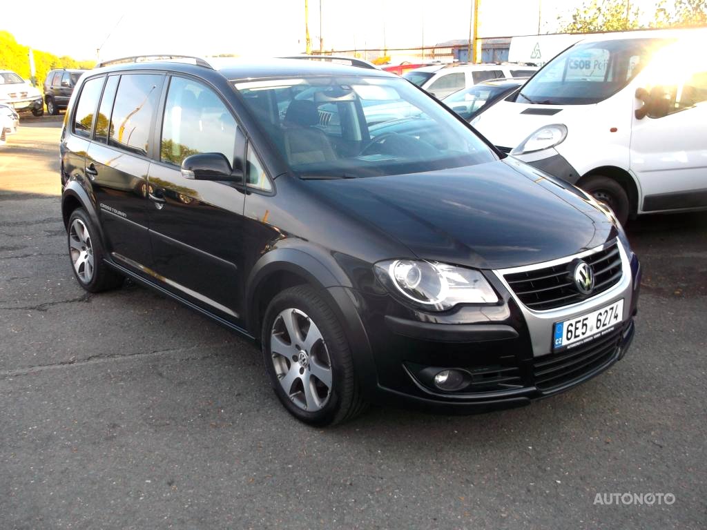 Volkswagen Touran, 2009 - pohled č. 3