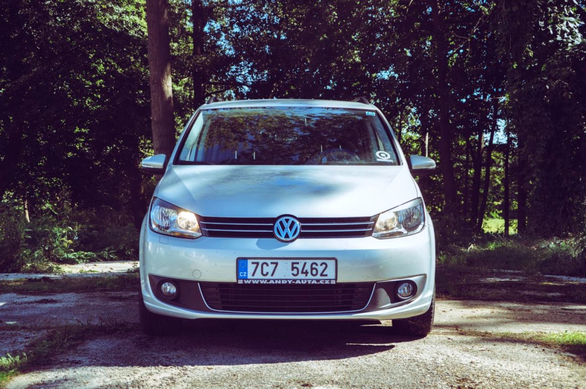 Volkswagen Touran, 2014 - pohled č. 2