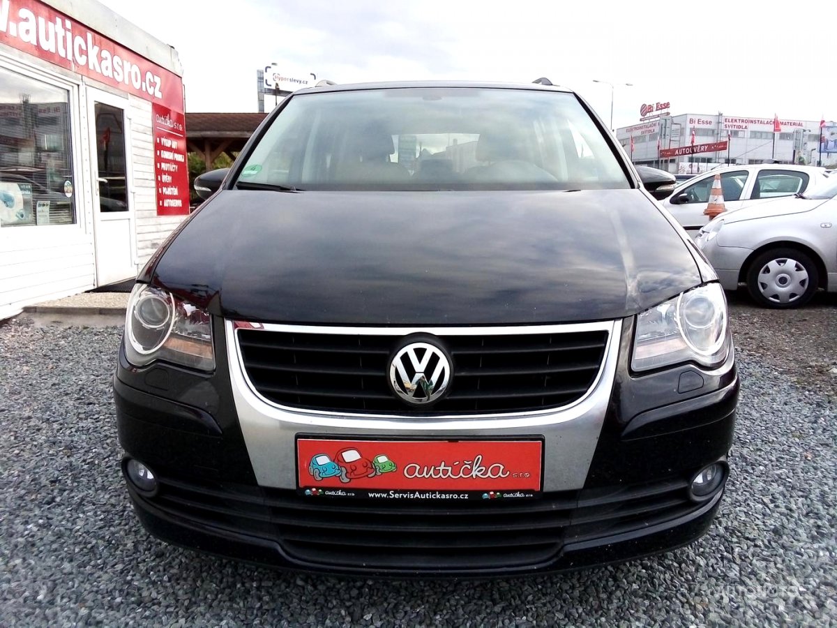 Volkswagen Touran, 2010 - pohled č. 2