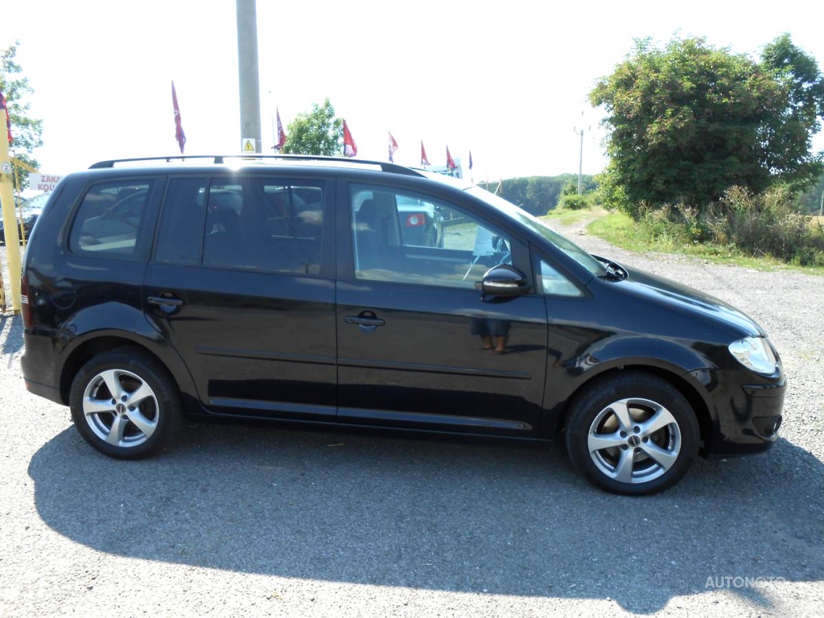 Volkswagen Touran, 2010 - pohled č. 3