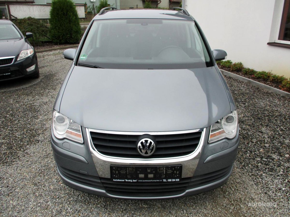 Volkswagen Touran, 2009 - celkový pohled